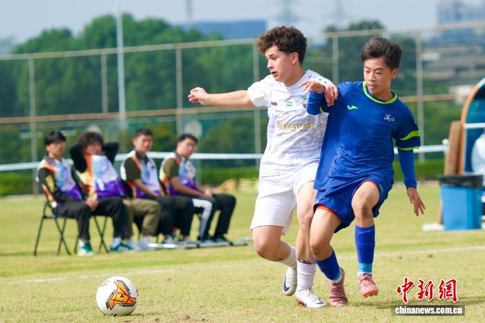 泰州队问鼎苏超冠军 浙江青训闪耀国际赛场