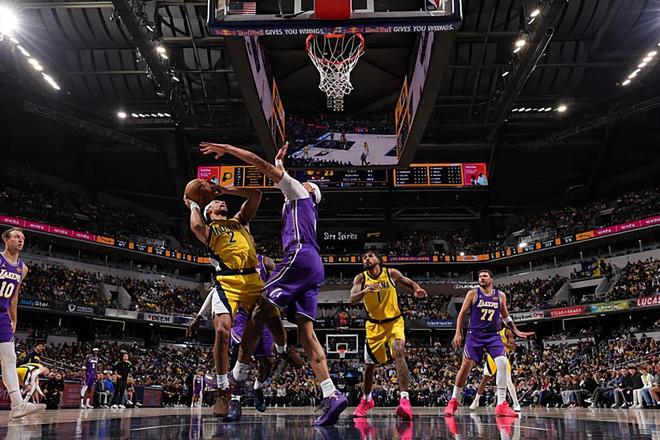 湖人险胜步行者 内姆哈德19助攻创生涯新高