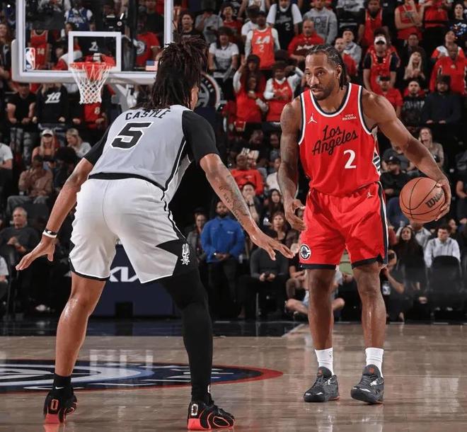 快船惨败马刺暴露阵容短板 伦纳德独木难支