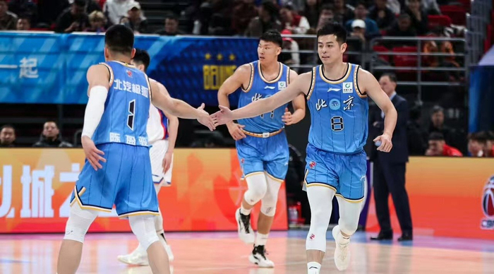 辽宁vs北京鏖战90分钟 北京力克劲旅登顶联赛第四