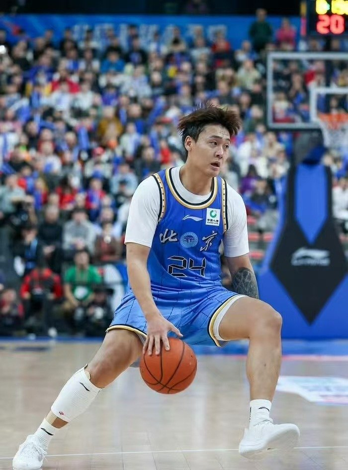 辽宁vs北京鏖战90分钟 北京力克劲旅登顶联赛第四