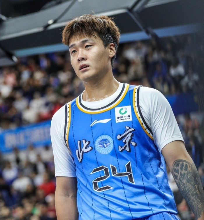 辽宁vs北京鏖战90分钟 北京力克劲旅登顶联赛第四