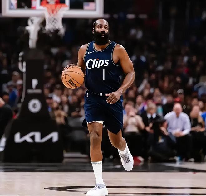 利拉德单场60分5次创现役纪录，超越哈登成历史