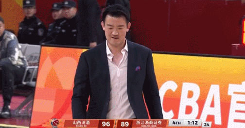 广厦主帅王博因质疑判罚被驱逐 比赛提前结束