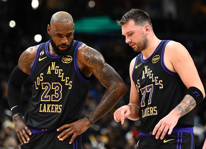 雷霆马刺争夺西部头名 湖人森林狼惨败搅局季后