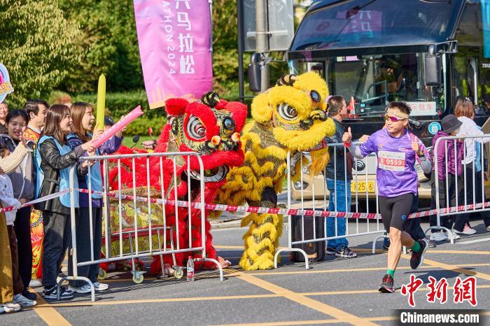 黑科技遇上硬实力：浙江嘉兴两万跑者邂逅最美